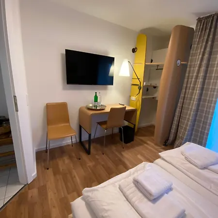 Costa - 2 Zimmer, Küche,bad,waschmaschine,garten- Kostenloses Wlan Apartment *